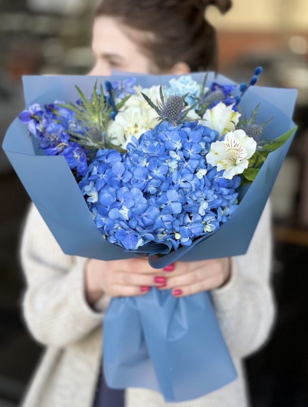 Gift the melody of love with 'Mother’s Song' bouquets. Express gratitude and admiration with floral arrangements as beautiful and timeless as a mother’s love. Explore our collection, curated to celebrate the strength and tenderness of mothers everywhere. Order now to serenade your mom with the perfect floral tribute.
